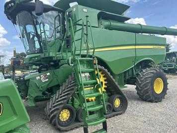 Main image John Deere S770