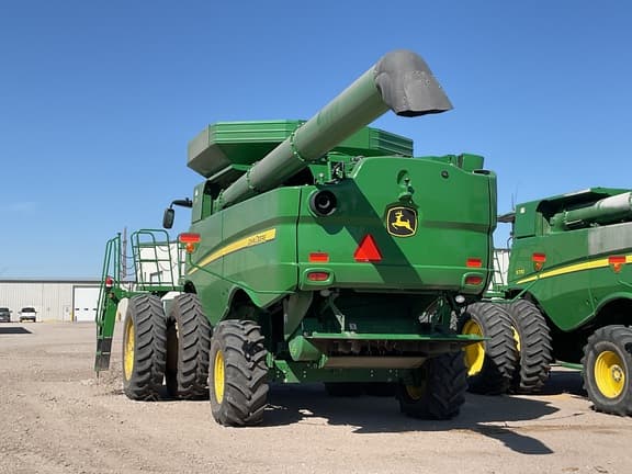 Image of John Deere S770 equipment image 4
