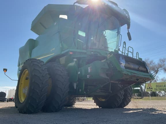 Image of John Deere S770 equipment image 1