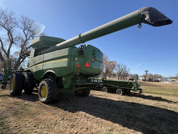Image of John Deere S770 equipment image 3