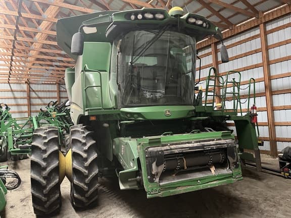 Image of John Deere S770 equipment image 2