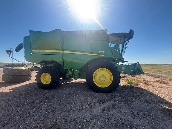 Image of John Deere S770 equipment image 4