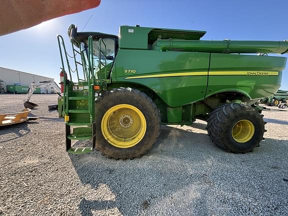 Image of John Deere S770 equipment image 1