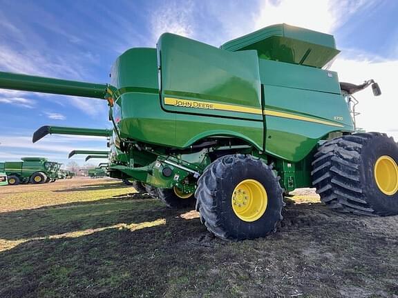 Image of John Deere S770 equipment image 2