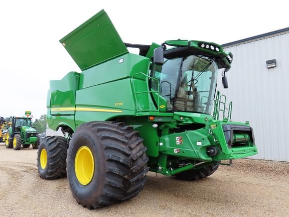Image of John Deere S770 equipment image 4