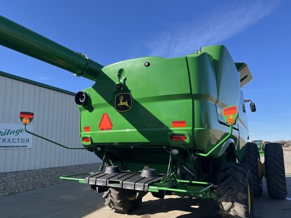 Image of John Deere S770 equipment image 4