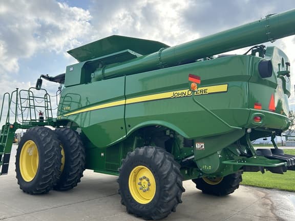 Image of John Deere S770 equipment image 1