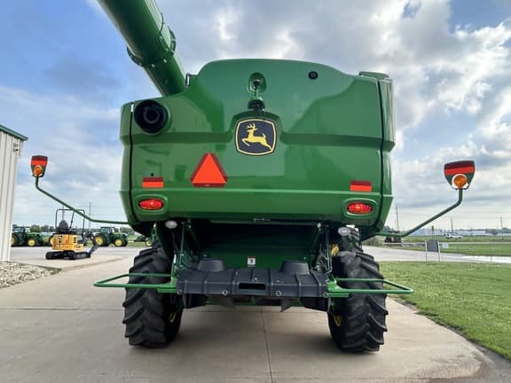 Image of John Deere S770 equipment image 3