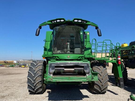 Image of John Deere S770 equipment image 1