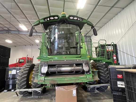Image of John Deere S770 equipment image 1