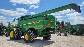 Main image John Deere S770 13