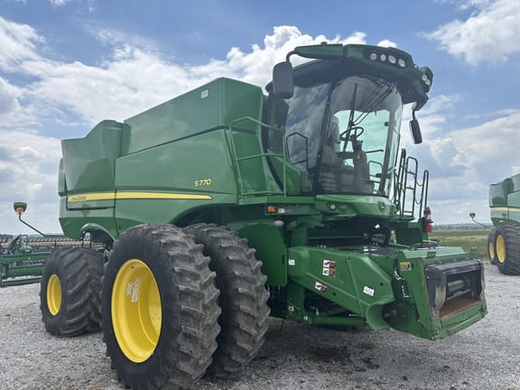 Main image John Deere S770