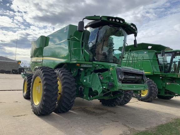 Main image John Deere S770