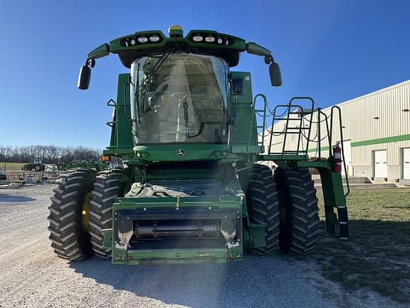 Image of John Deere S770 equipment image 1