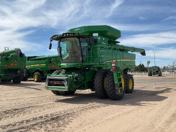 Image of John Deere S770 equipment image 2