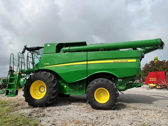 Image of John Deere S770 equipment image 3