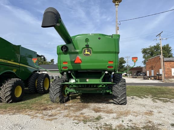 Image of John Deere S770 equipment image 2