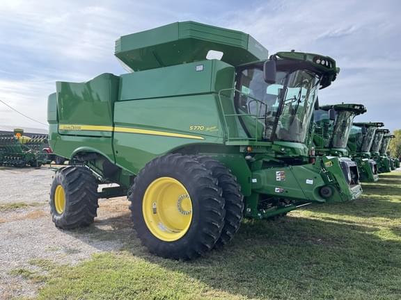 Image of John Deere S770 equipment image 1