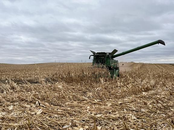 Image of John Deere S770 Primary image