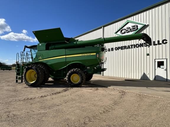 Image of John Deere S770 equipment image 2
