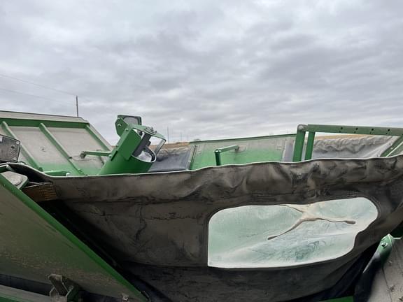 Image of John Deere S770 equipment image 2
