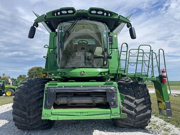 Image of John Deere S770 equipment image 1