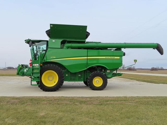 Image of John Deere S770 equipment image 1