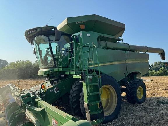 Image of John Deere S770 equipment image 4