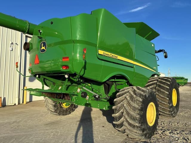 Image of John Deere S770 equipment image 3