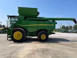 Image of John Deere S770 equipment image 2