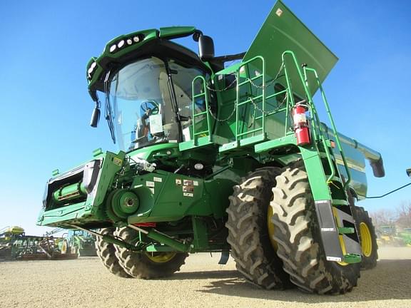 Image of John Deere S770 equipment image 4