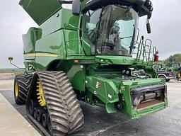 Image of John Deere S770 equipment image 4