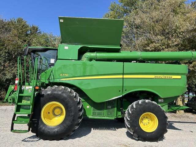 Image of John Deere S770 equipment image 2