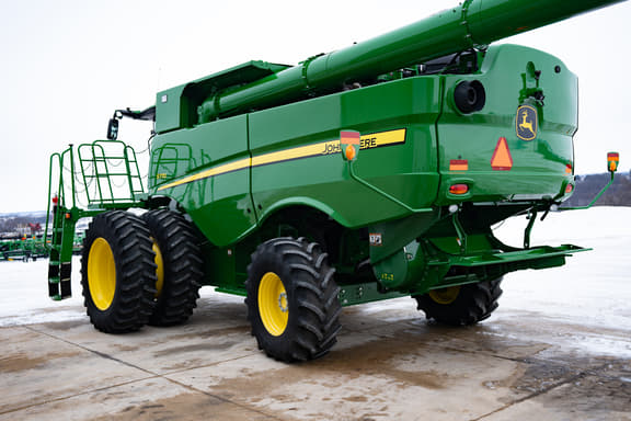 Image of John Deere S770 equipment image 3