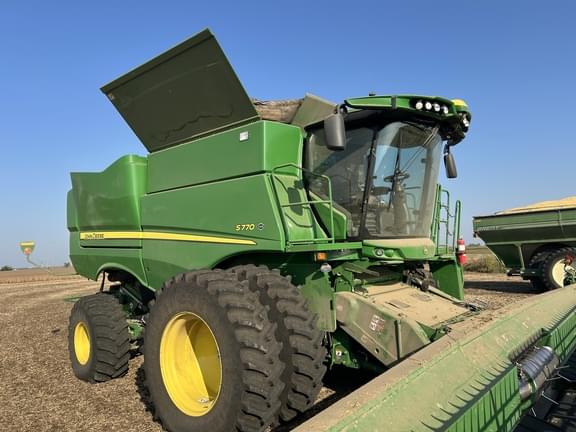 Image of John Deere S770 equipment image 1