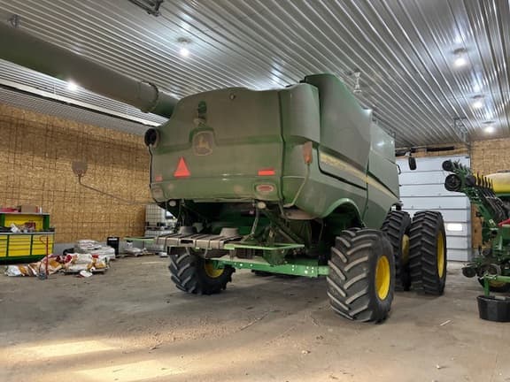 Image of John Deere S770 equipment image 1