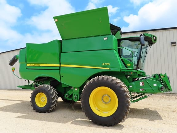 Main image John Deere S770