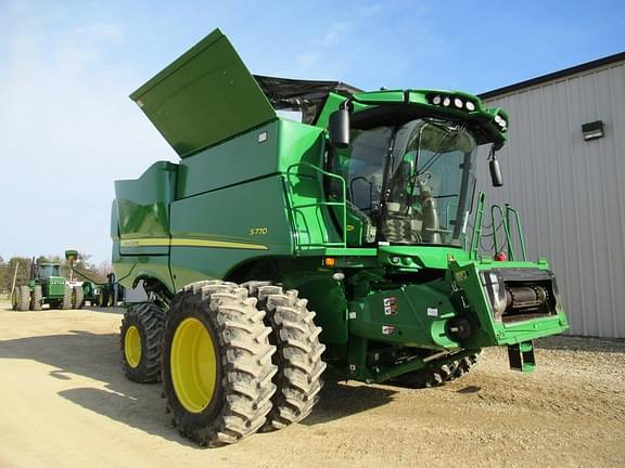 Image of John Deere S770 equipment image 4
