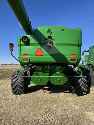Image of John Deere S770 equipment image 4