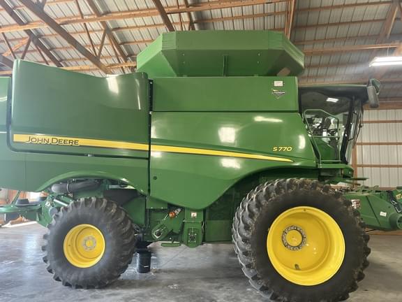 Image of John Deere S770 equipment image 3