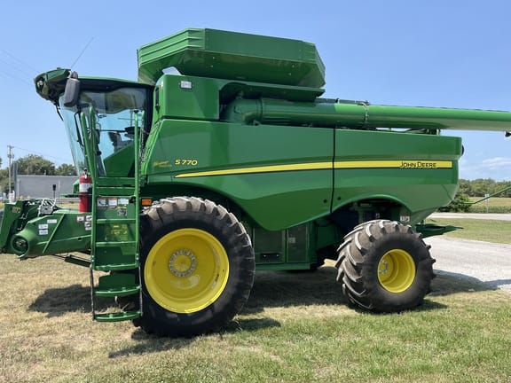 Main image John Deere S770