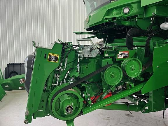 Image of John Deere S770 equipment image 2