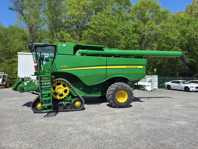 Image of John Deere S770 equipment image 4
