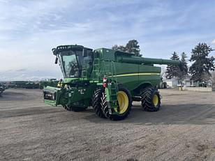 Main image John Deere S770