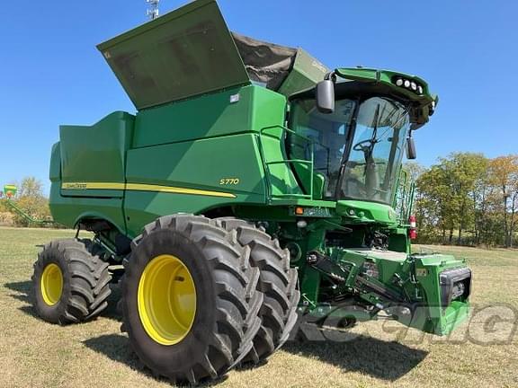 Image of John Deere S770 equipment image 1