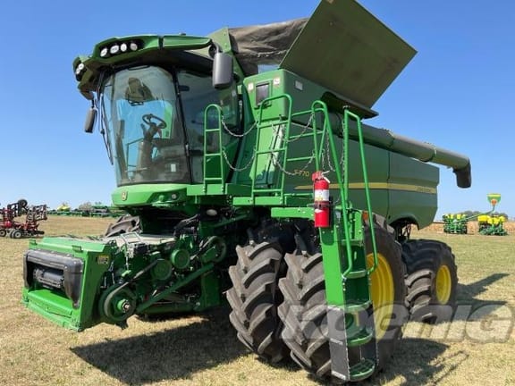 Main image John Deere S770