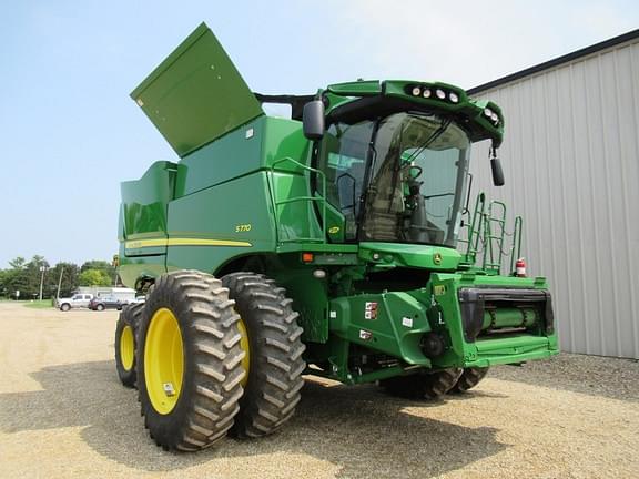 Image of John Deere S770 equipment image 1