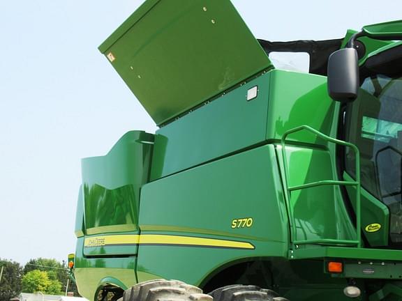 Image of John Deere S770 equipment image 2