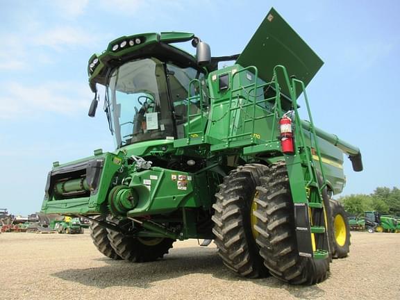 Image of John Deere S770 equipment image 4