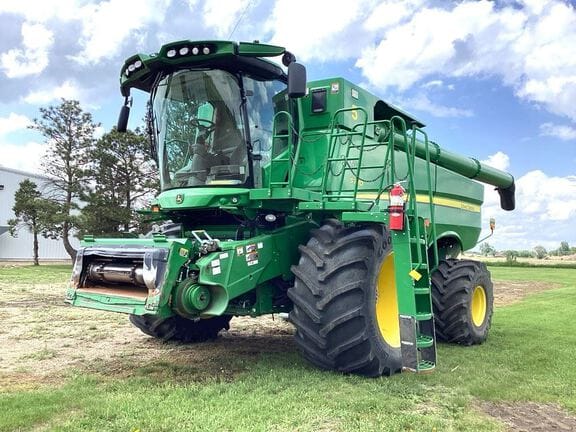 Main image John Deere S770